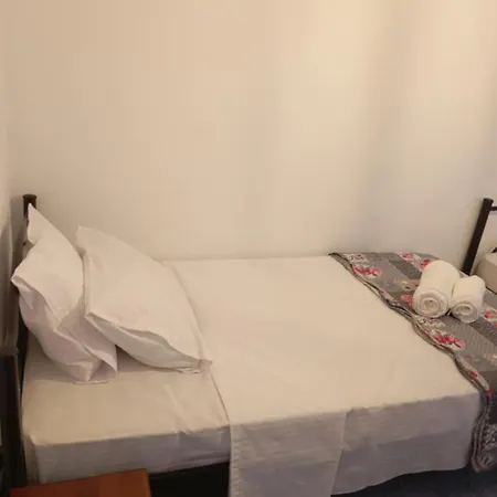 Paradise Bed and breakfast 3*