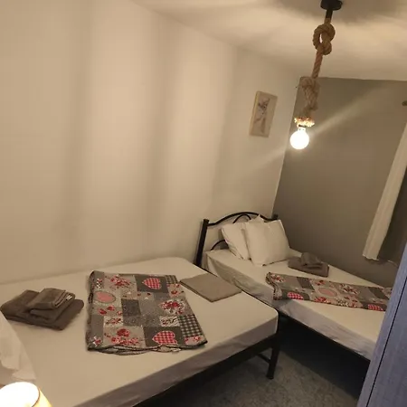 Paradise Bed and breakfast 3*