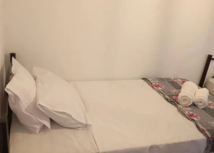 Paradise Bed and breakfast 3*